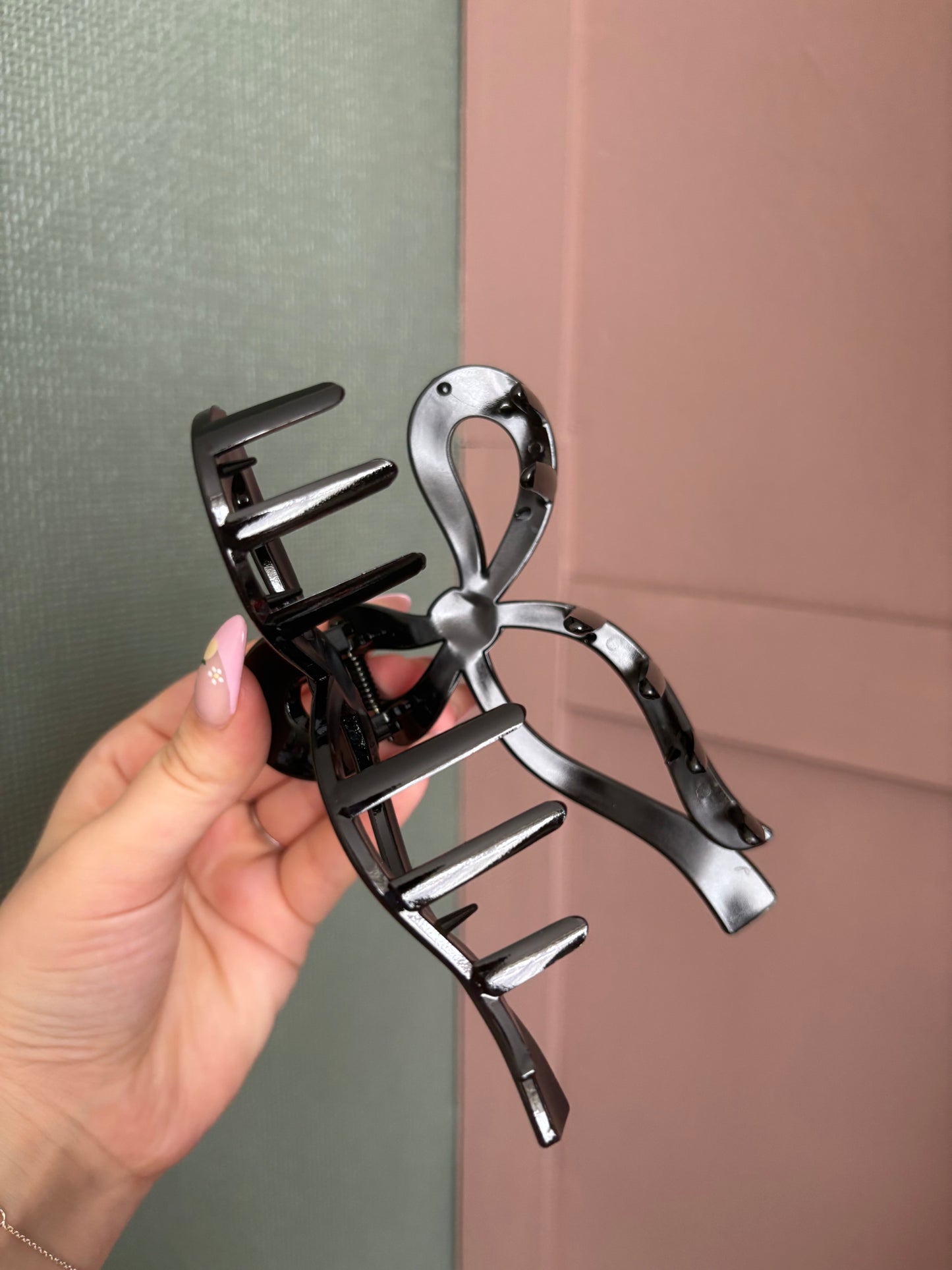 Bow Claw Clips - monochrome