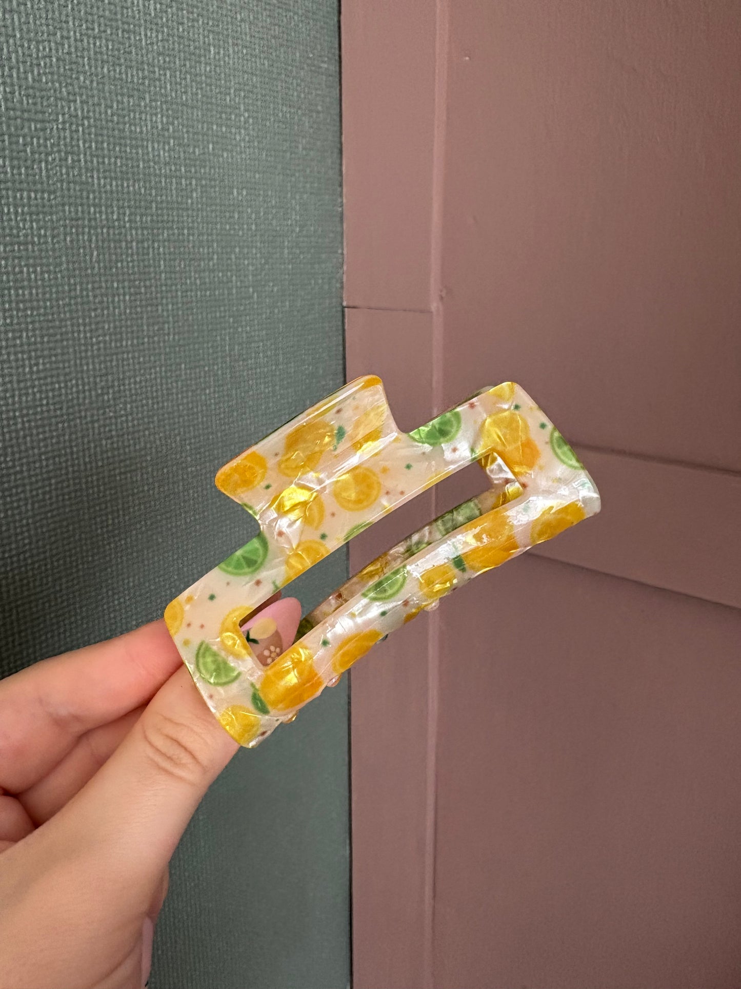 Fruit claw clips