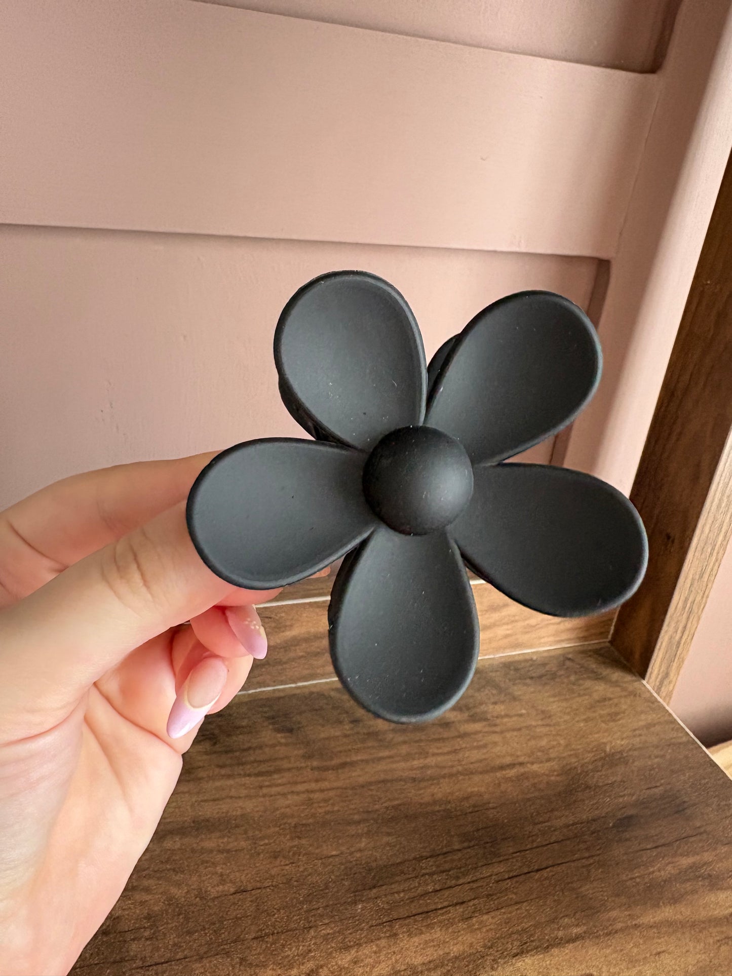 Flower claw clips - neutrals