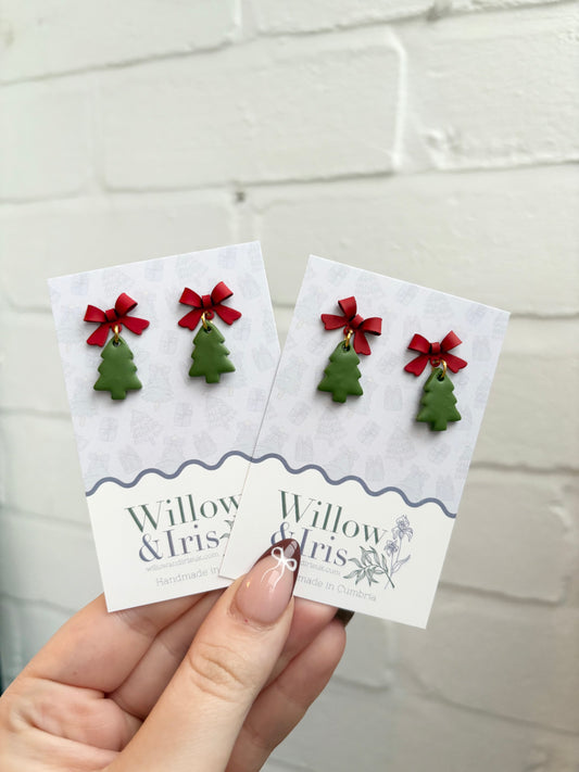 Green Christmas tree dangles with red bows