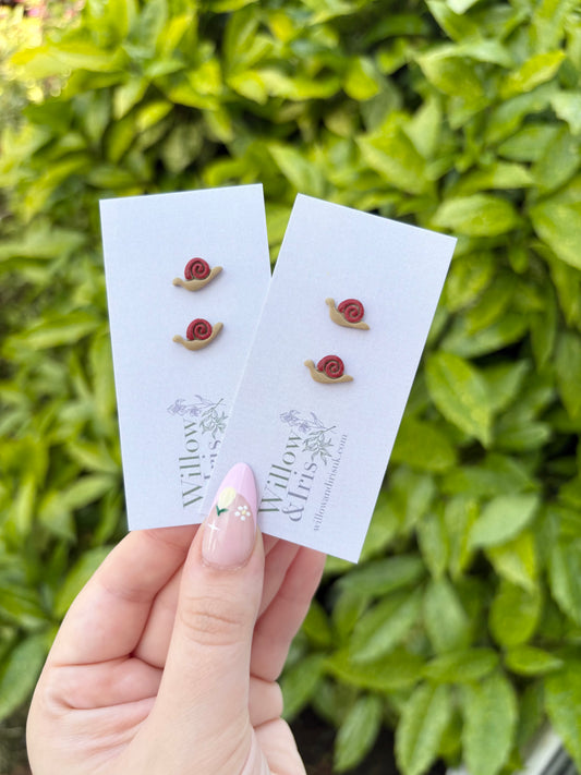 Snail stud earrings