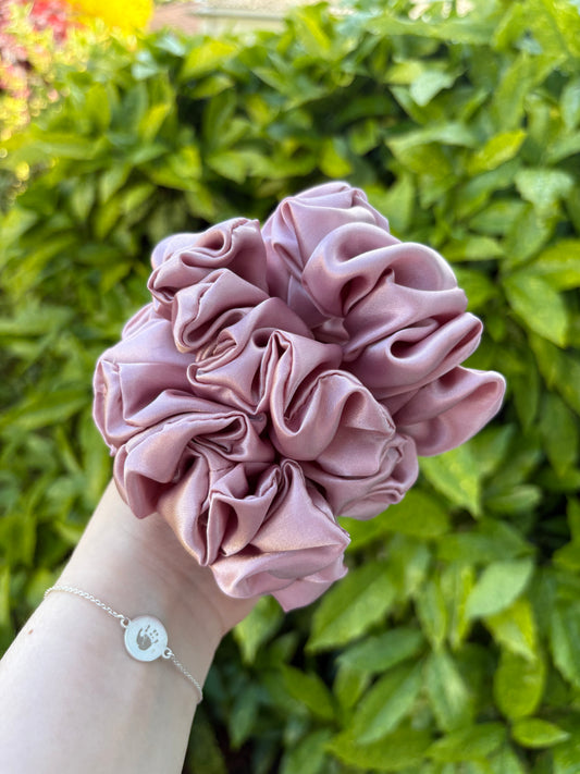 Rose scrunchie